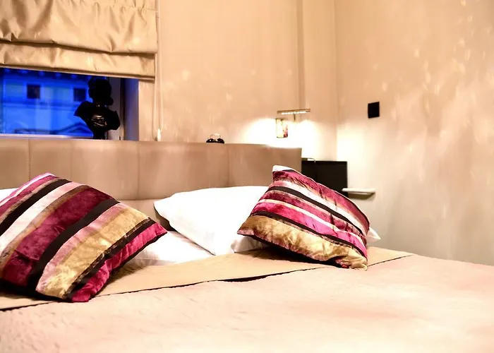 Golden W Centrum By Stayly Апартаменти *